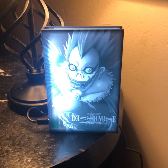 Death note usb Ryuk book lamp - Picture 2 of 11